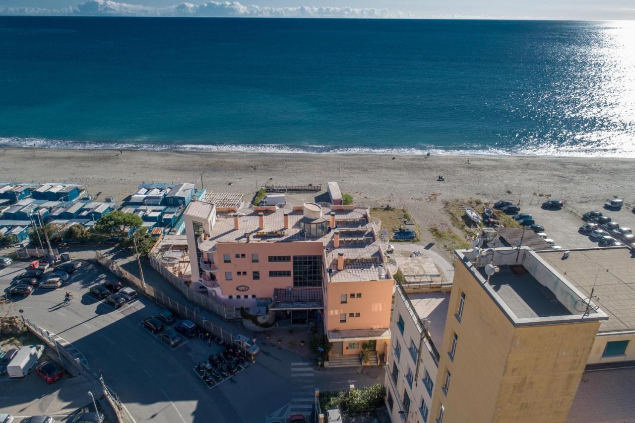 Hotel Sirenella Меле Екстер'єр фото