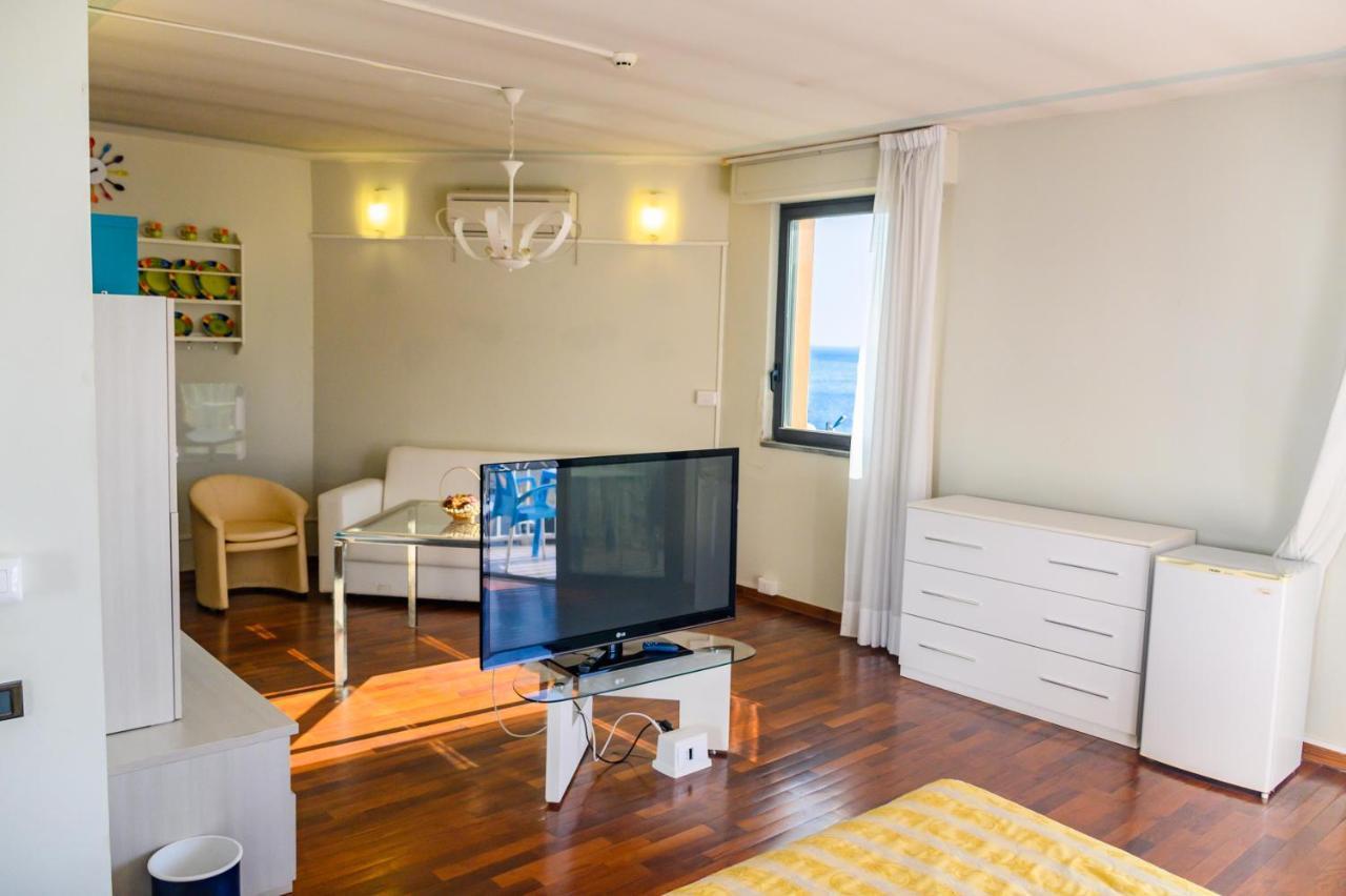 Hotel Sirenella Меле Екстер'єр фото