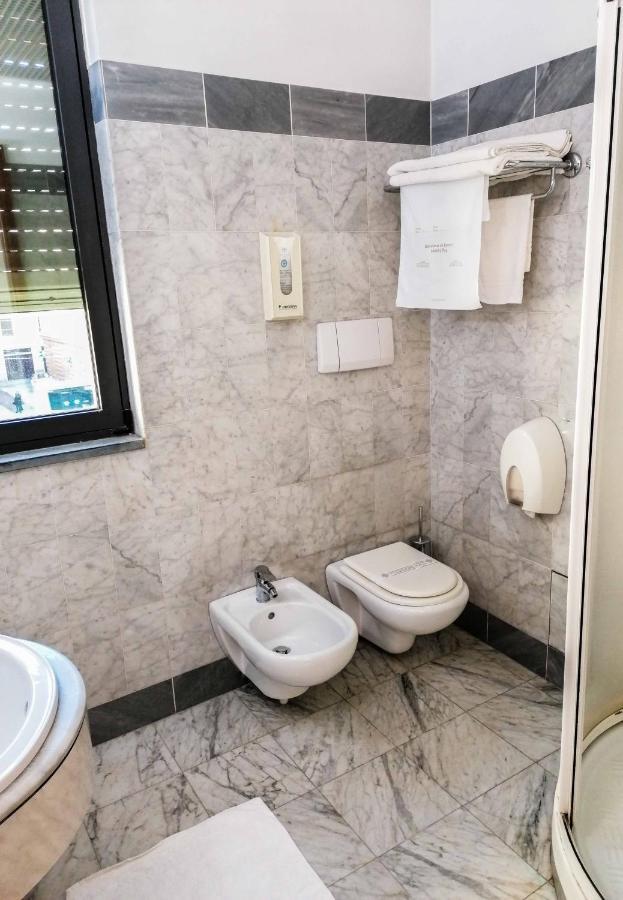 Hotel Sirenella Меле Екстер'єр фото