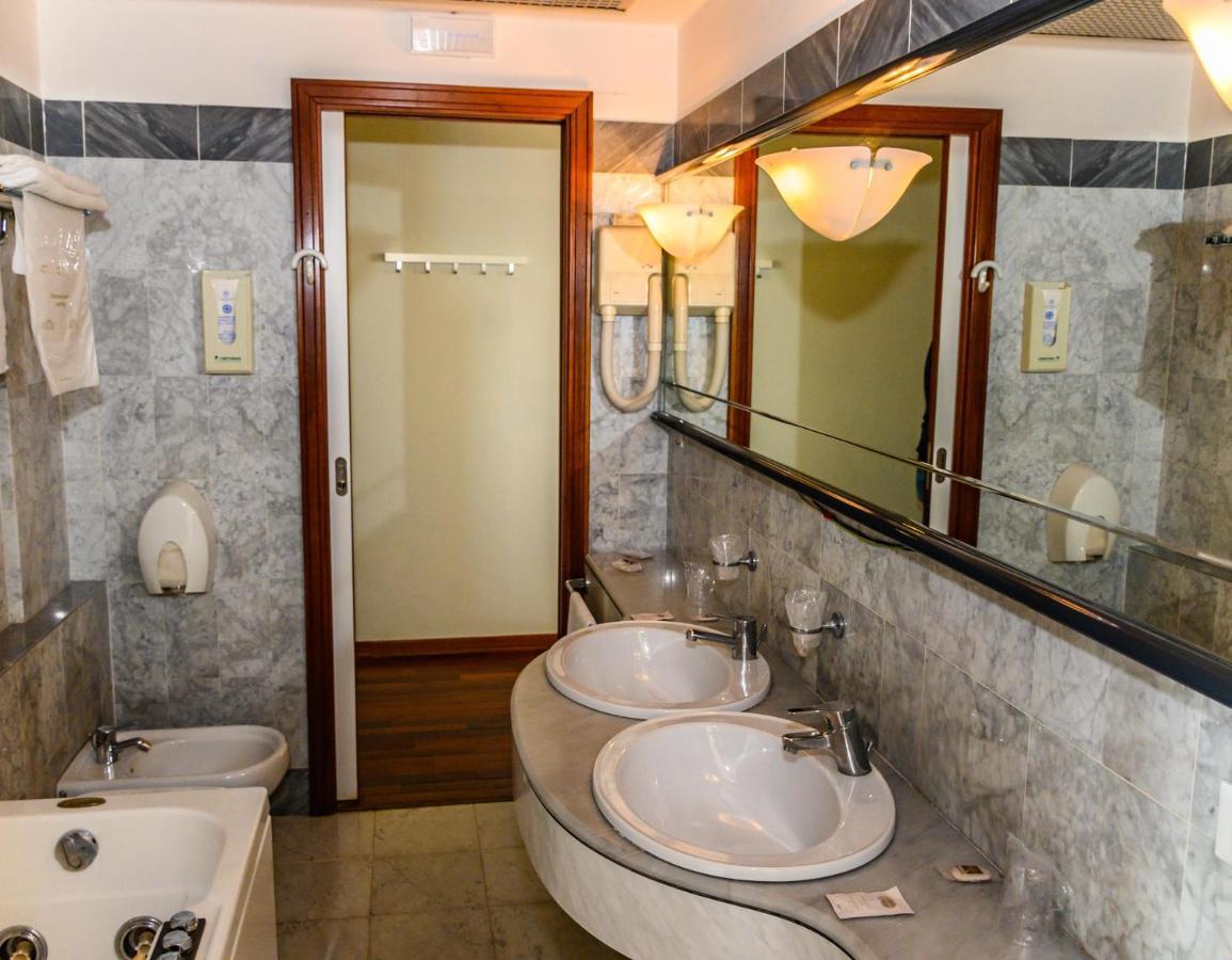Hotel Sirenella Меле Екстер'єр фото