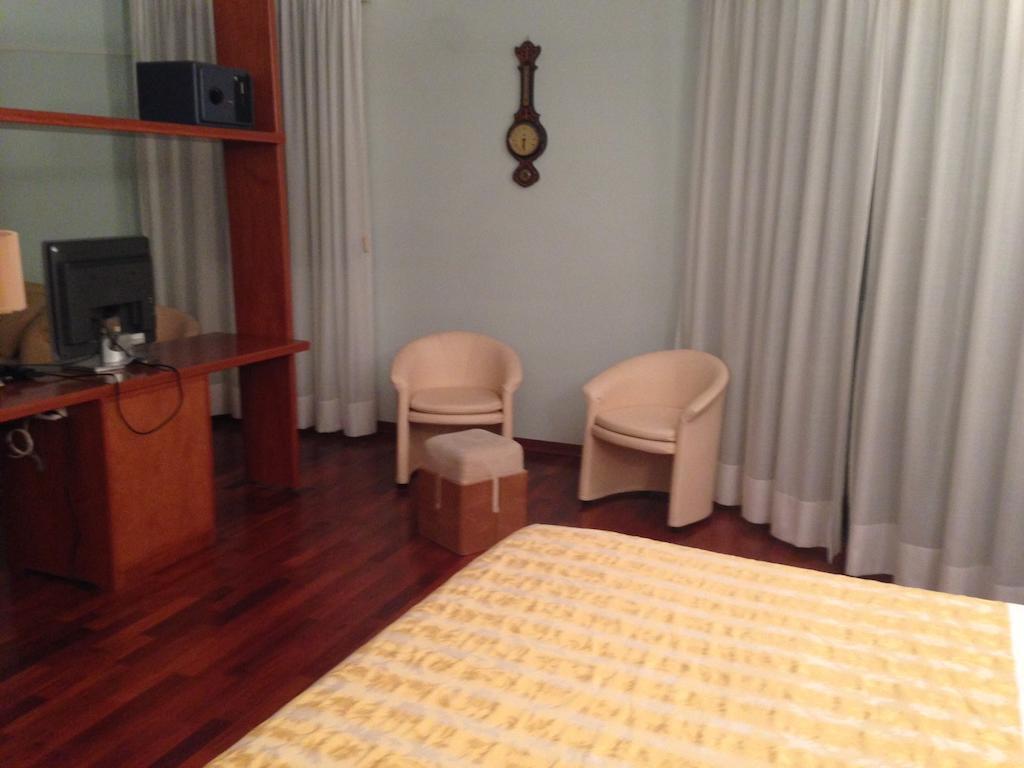 Hotel Sirenella Меле Номер фото